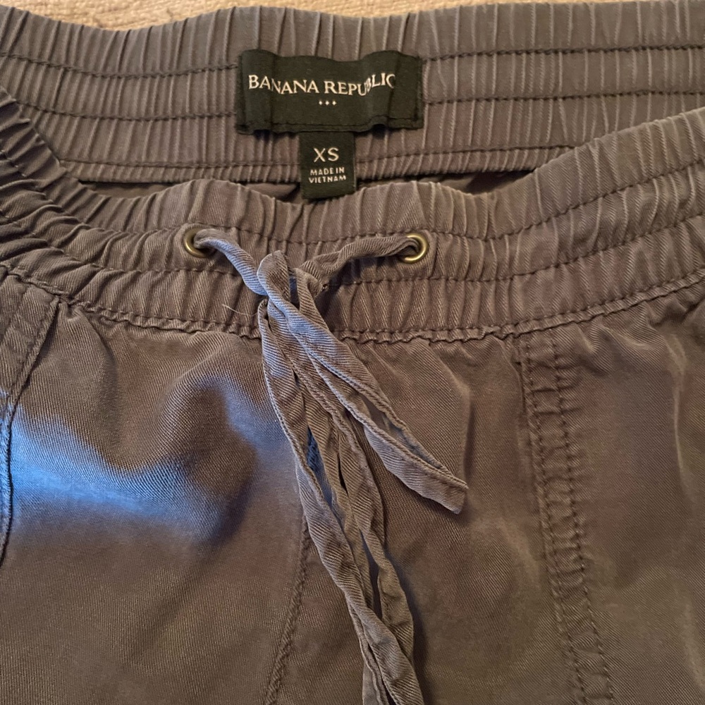 Banana Republic pull on utility pants